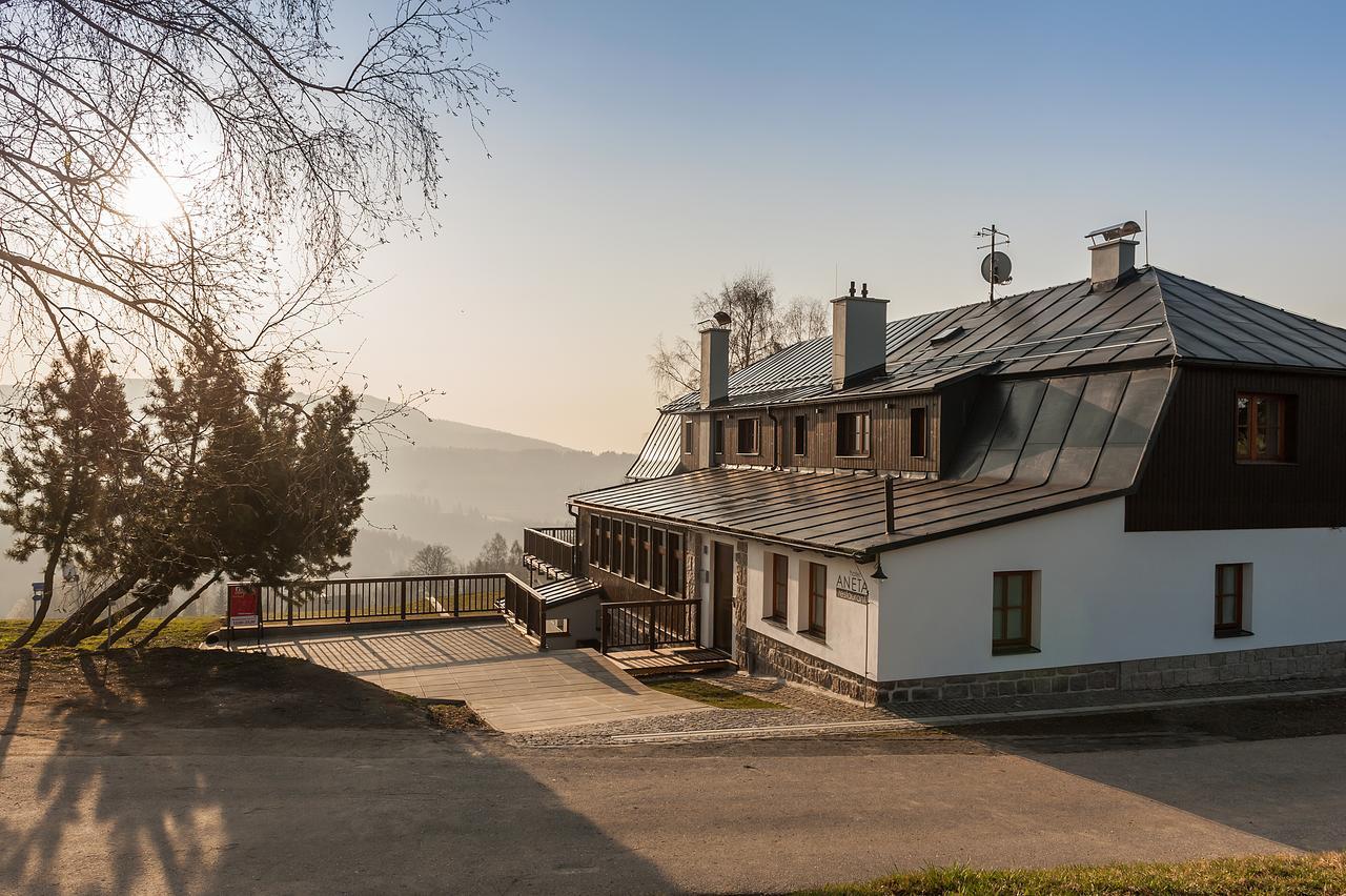 Aneta Hotel & Restaurant Vítkovice Dış mekan fotoğraf